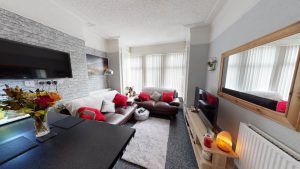 Flat 1 83 Headingley Mount, Leeds, LS6 3EL - Photo 1