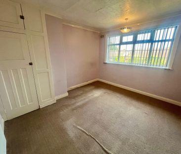 Rochford Crescent, Boston - Photo 4