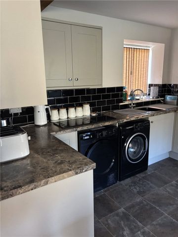 3 Cwrt Bryn Cwnin is a mid terrace three bedroom barn conversion situated on the outskirts of Rhuddlan providing easy access to the A55 offering commutability. - Photo 3
