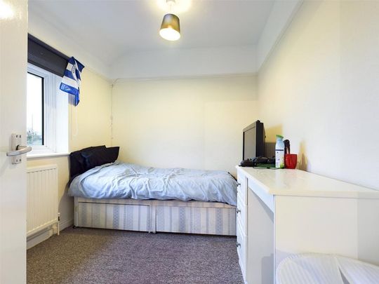 4 bedroom terraced house to rent - Photo 1