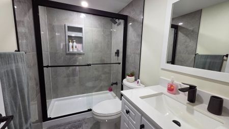 For Lease - 304 Reading Place, Newmarket, Ontario - Photo 5