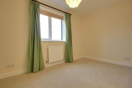 Brook Lane, Berkhamsted - Photo 3