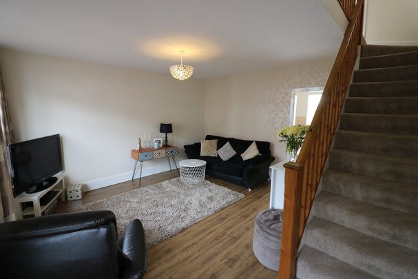 Westfield Road, Hull, East Yorkshire - Photo 1