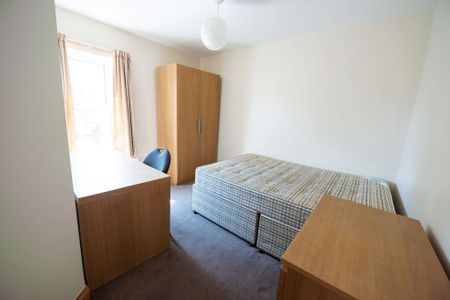 6 bedroom terraced house to rent - Photo 5