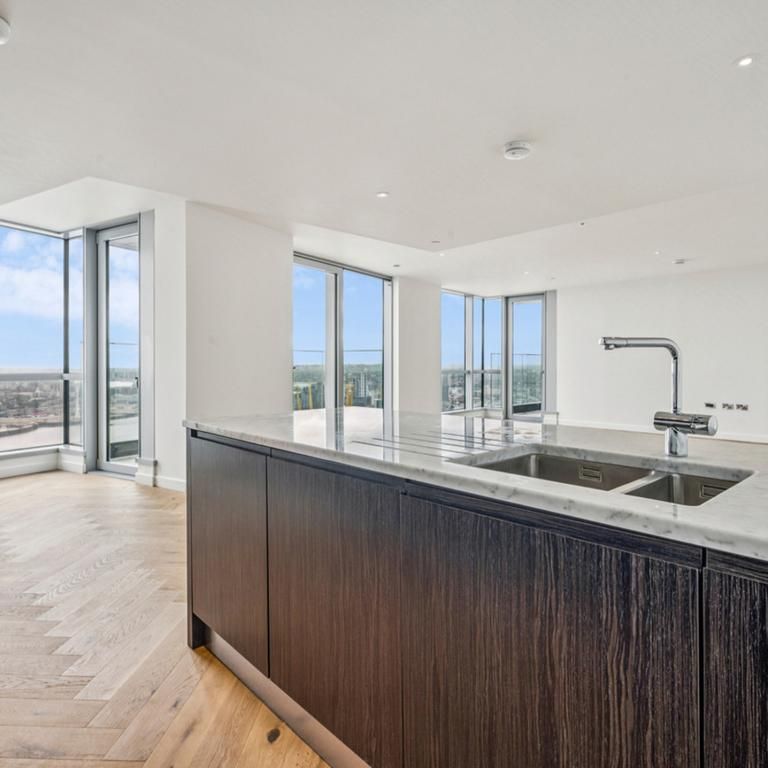 2 bedroom penthouse to rent - Photo 1