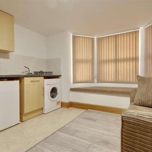 Sandringham Apartments, Osborne Road, Southsea, PO5 - Photo 1