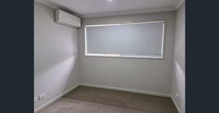 Modern 4-Bedroom House in the Heart of Underwood - Photo 2