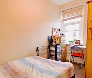 3 Bed 1 Bath - Photo 4