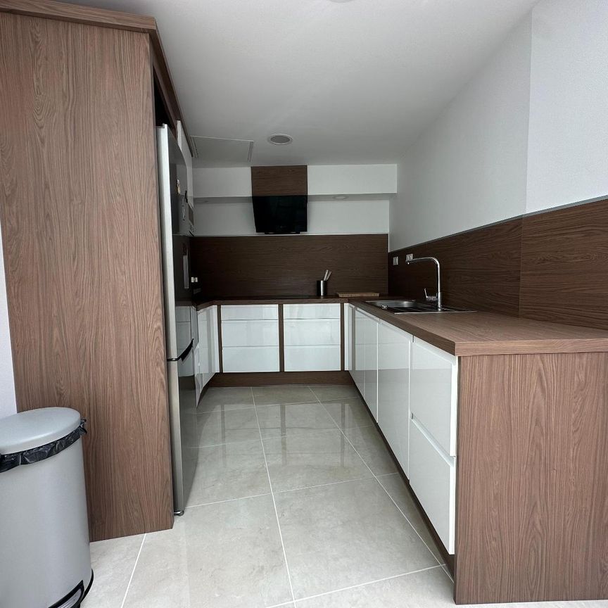 Location Maison 2 pièces 73m² CHERBOURG-EN-COTENTIN 50100 - Photo 1