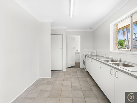 3-Bedroom Home in a Quiet, Family-Friendly Street - Photo 3