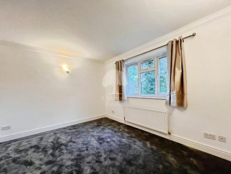 5 bedroom detached house to rent - Photo 3