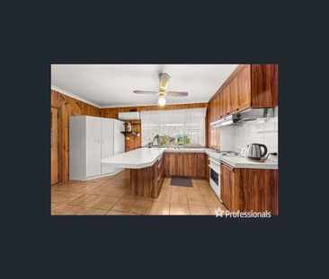21 Bradley St, Sunshine North, Vic 3020 - Photo 2