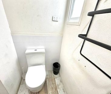 Modern Furnished Studio Units in Potts Point Move In Today! - Photo 1