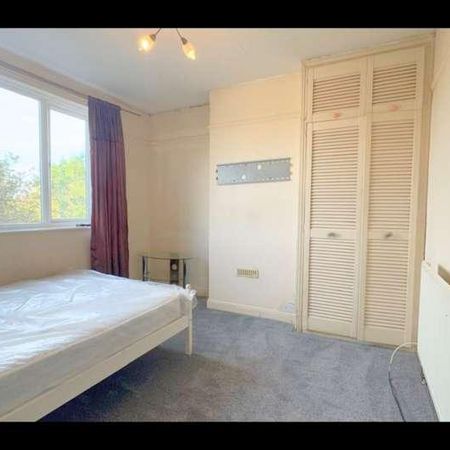 Abbey Grove, London, SE2 - Photo 3
