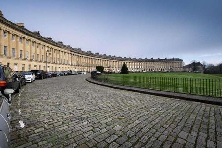 Royal Crescent, Bath, BA1 - Photo 3