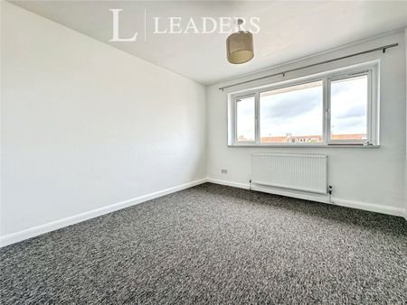 2 bedroom maisonette to rent Battery Close, Gosport, Hampshire, PO12 - Photo 4