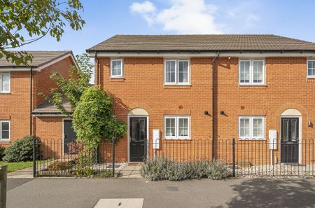 3 Bedroom Semi Detached House To Rent - Photo 4