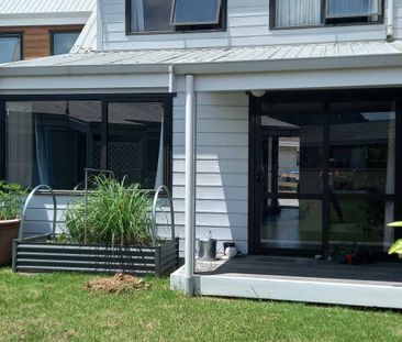 Sunny downtown delight! - Photo 2