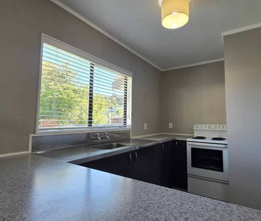 Stokes Valley Santuary - Photo 4