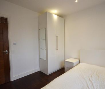 1 bedroom private hall to rent - Photo 2