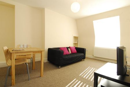 9 Seaton Avenue Flat 4, Plymouth - Photo 5