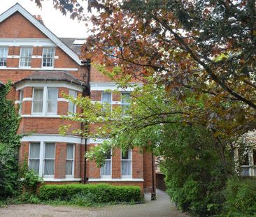 3 bedroom flat to rent - Photo 1