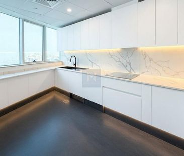 UPGRADED | DUPLEX 4 BED PLUS MAID | HORIZON TOWER - Photo 1