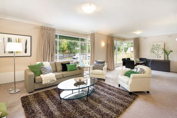 1/2B Fernhurst Grove, Kew VIC 3101 - Photo 1