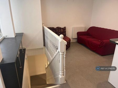 1 bedroom flat to rent - Photo 2