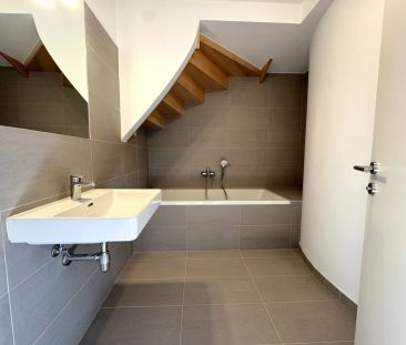 Dachgeschossausbau mit Terrasse & Klimaanlage - Erstbezug - UNBEFRI... - Photo 4