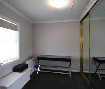 Quaint Cottage Home - Photo 5