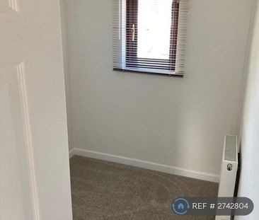 3 bedroom terraced house to rent - Photo 6
