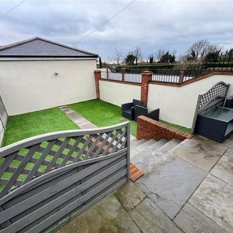 4 bedroom property to rent - Photo 1
