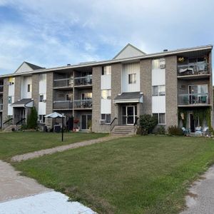 4 1/2 à louer à Ste-Thérèse - Photo 2