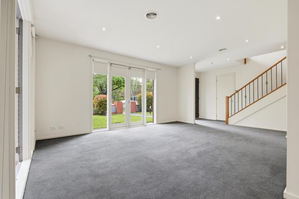 1/13 Irving Avenue ARMADALE - Photo 1