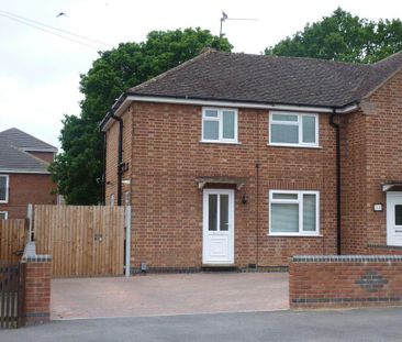 3 bedroom semi-detached house to rent - Photo 2