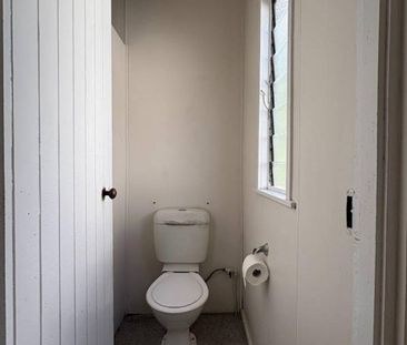 Comfortable Home Close to CBD - Photo 3