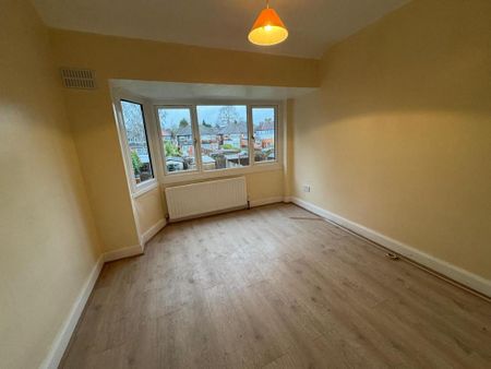 3 bedroom semi-detached house to rent - Photo 3