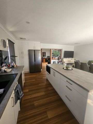 Port Noarlunga - Photo 5