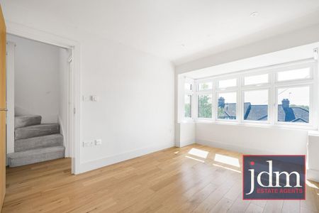 4 bedroom end of terrace house to rent - Photo 5