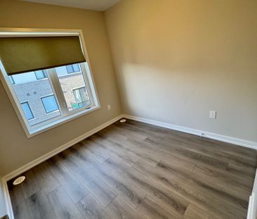 For Lease - 16 Heathrow Lane, Caledon, Ontario - Photo 5