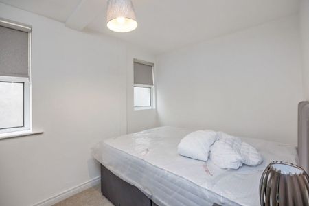 Apt 3, 27 Camden Street, Belfast BT9 6AT - Photo 2