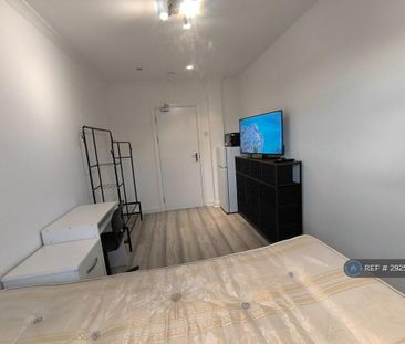 1 bedroom in a house share to rent - Photo 6