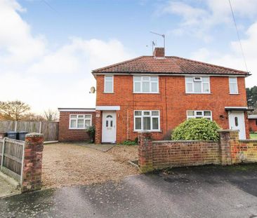 3 bedroom semi-detached house to rent - Photo 6