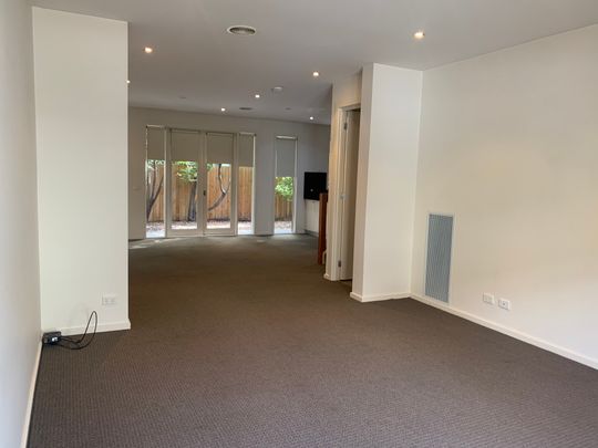 3/13 Irving Avenue PRAHRAN - Photo 1