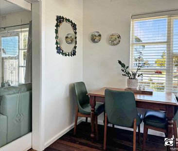 Central Living with Comfort and Space - Photo 2