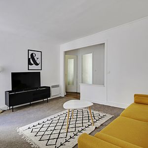 Appartement 3 pièces meublé de 65m² à Lille - 645€ C.C. - Photo 2