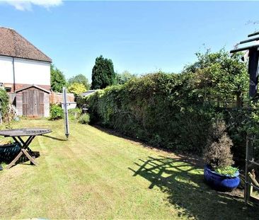 Youngs Road, Alton, Hampshire, GU34 - Photo 2