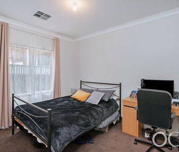 Open the Door To Substantial Family Living in Prestigious Hawthorn - Photo 5