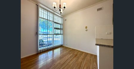 Spacious Family Home with Generous Yards in Prime Location! - Photo 2